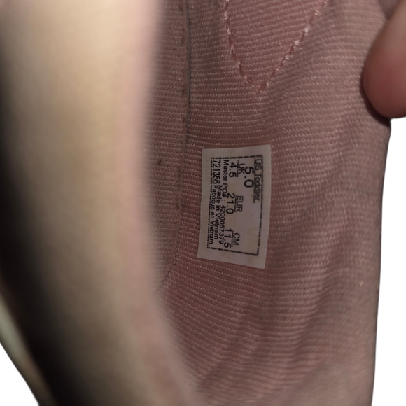 Toddler Shoe Lot 5/5.5 - Picture 4 of 5